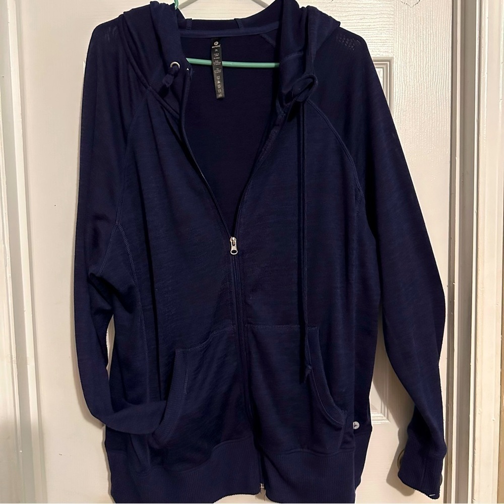 Plus size hoodie by 90degree. Zipper front. Like new condition. Size 2X